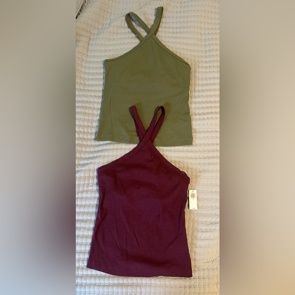 Old Navy Red Sleeveless Crop Tank Top